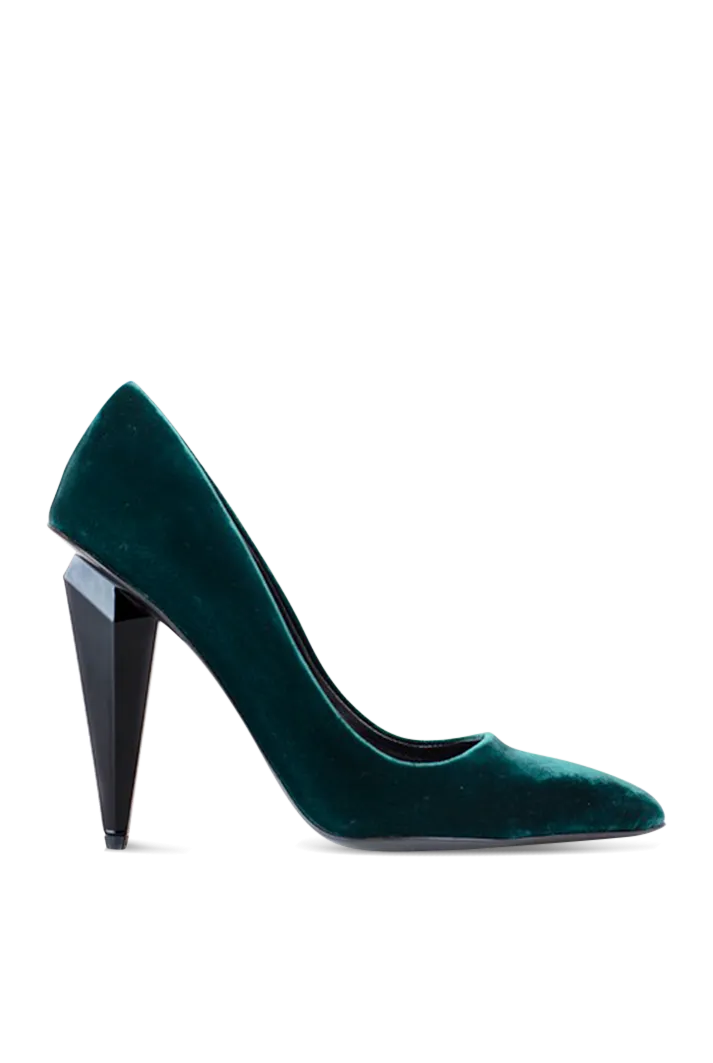 Antigone Velvet Classic Pumps | Green